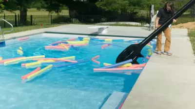 Giant Noodle Grabber grabbing giant noodles